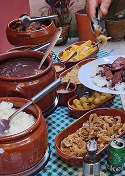 Serviço de Buffet de Feijoada em Domicílio para SP